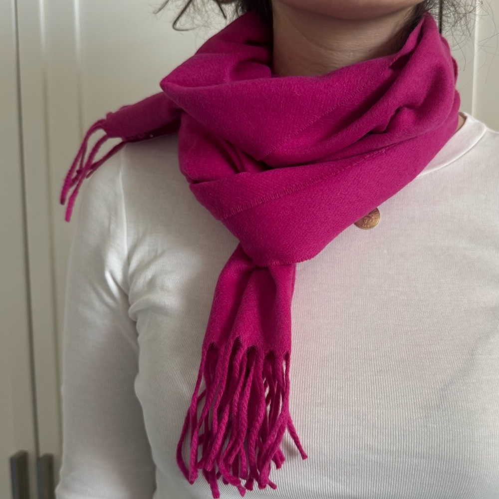 Coach Cashmere Pink Magenta Fringed Scarf – 55 inches